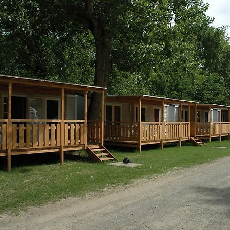 Camping Listro Кастільйоне-дель-Лаго Екстер'єр фото